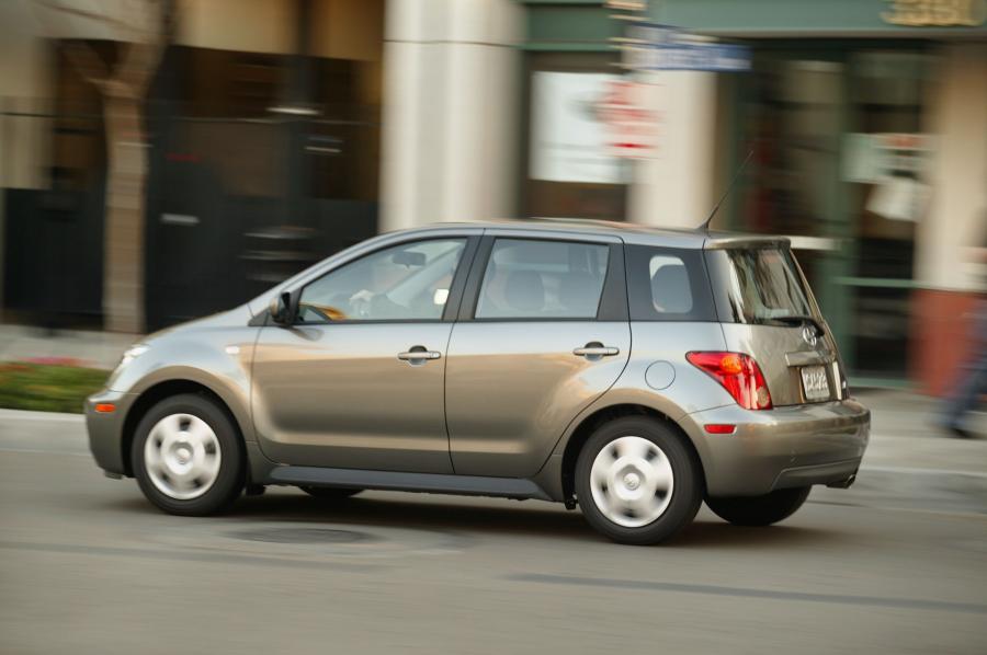  Scion xA 2003 года  (фото 11 из 25)